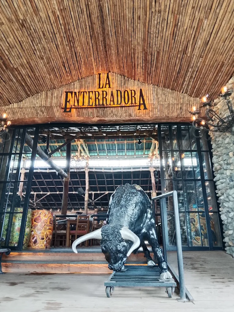 Niños y familias en La Enterradora, Guarne